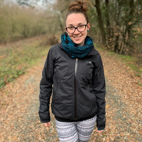 Meet your Posher, Caity - Picture 2 of 4